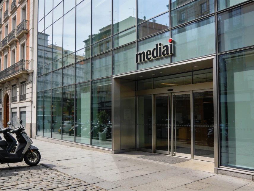 POLITICO Expands Into Spain With Madrid Playbook Editorial Team FAYFO.com